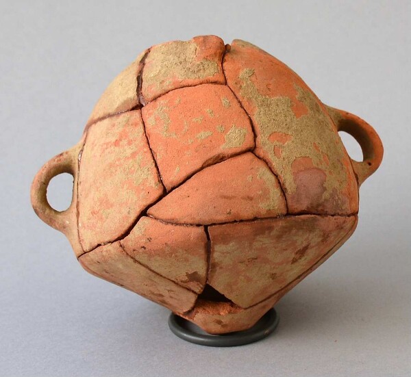 Clay vessel