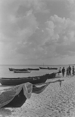 Fischerboote am Prerower Strand