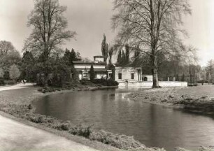 Potsdam-Sanssouci. Park von Sanssouci. Römische Bäder (1828-1844; K. F. Schinkel, L. Persius). Ansicht von Süden