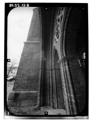 Neubrandenburg. Stadtkirche St. Marien (Wiederaufbau 1975-2001). Teilansicht