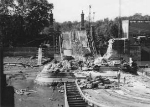 Kriegszerstörte König-Karls-Brücke Stuttgart