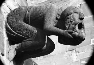Freiburg: Figur mit Bart