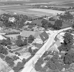 Hof (Große Straße 5): Luftbild: rechts Einmündung Straße Am Sportplatz