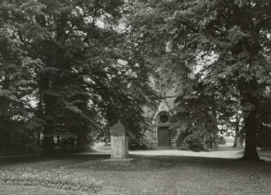 Denkmal für die Gefallenen des 1. Weltkrieges : Denkmal für die Gefallenen des 1. Weltkrieges. Sandstein (nach 1918). Bertsdorf-Hörnitz, Zittauer Straße