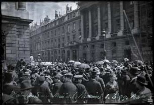 Paris. Place de la Concorde/ Rue Royale. Ankunft Jean-Baptiste Marchand