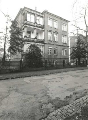 Dresden-Blasewitz, Mendelssohnallee 20. Wohnhaus (1876/1900)