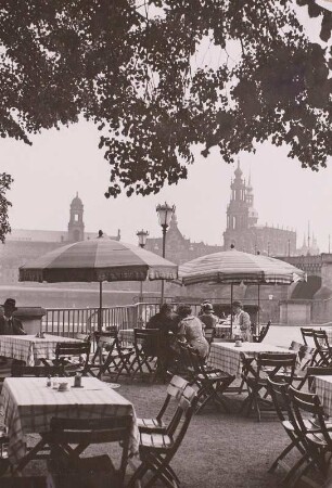 Dresden, Gaststätte "Narrenhäusel", Blick von der Gartenterrasse auf die Altstadt