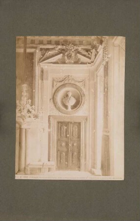 Palazzo Vecchio, Florenz: Tür zum Saal Leo X. mit Büste
