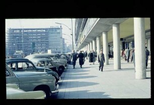Zoo-Kolonnaden 8.11.58.