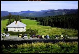 Oberried: von der Halde zum Feldberg, Vordergrund Haus, von der Halde