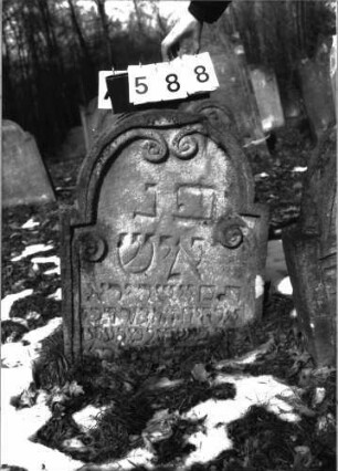 Grabstein 588