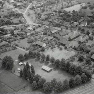 Ortsteilansicht Horno (vor der beschlossenen Devastierung). Blick über den Sportplatz