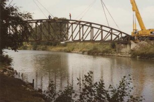 Abbau der alten Straßenbrücke Nr. 314, Wassel - Wehmingen/Mittellandkanal