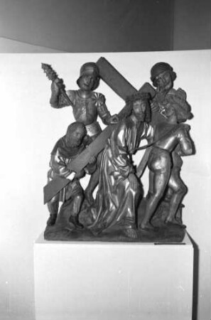 Freiburg: Augustinermuseum, Passion Christi, Kreuztragung, Wandergruppe von 1491 aus ehemaliger Abtei Petershausen bei Konstanz