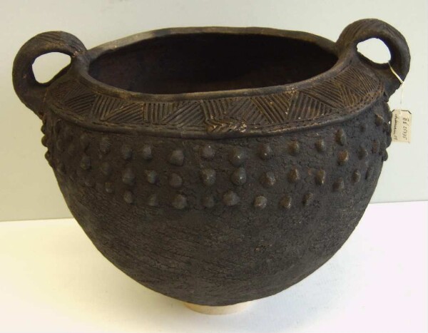 Clay vessel