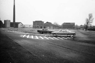 Verpachtung des ehemals kostenlosen, städtischen Parkplatzes hinter der Oststadthalle an ein Parkunternehmen