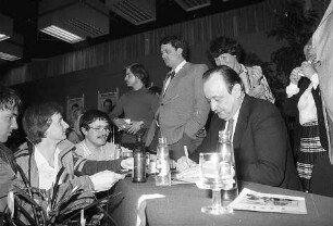 Freiburg im Breisgau: Bundesaußenminister Hans-Dietrich Genscher bei einer Wahlveranstaltung der FDP im Novotel