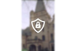 Herrenhaus: Frontseite: Turm