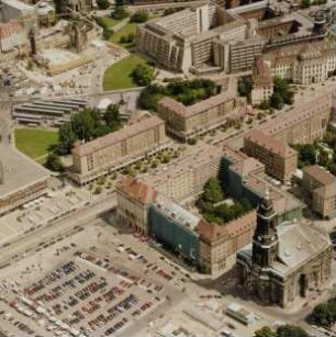 Blick über Altmarkt mit Kreuzkirche und Wilsdruffer Straße zum Polizeipräsidium