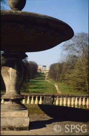 Potsdam, Park Sanssouci, Blick von der Viehtränke zum Ruinenberg.