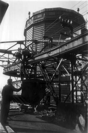 Gaswerk. Gasometer