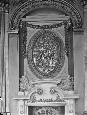 Innendekoration des Rittersaals, Raum 792 — Wanddekoration des Rittersaals, Raum 792 —