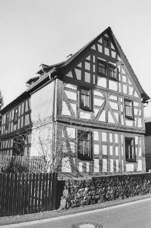 Ehemaliges Pfarrhaus (Wohnhaus, Fachwerk); Gründau, Pfarrgasse 22