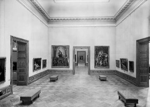 Gemäldegalerie, erstes Obergeschoss, Raum 106 (Italiener). Flucht der Oberlichtsäle im Ostflügel