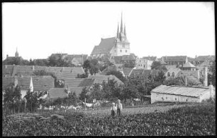 Lommatzsch. Ansicht mit Kirche