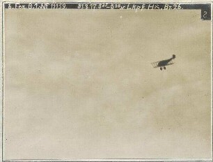 Luftkampf mit Fokker - seitlich vorbeifliegend (1300 m)