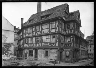 Rathausgasse, Haus der vier Gekrönten