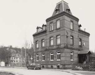 Mylau, Wohnhaus : Mylau. Wohnhaus (um 1900), Brücknerstraße 19. Straßenansicht