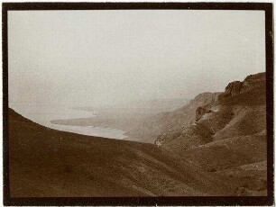 Auf der rechten [?] Passhöhe v. 'engidi [endschidi/endjidi, en-gedi] Blick n. S.