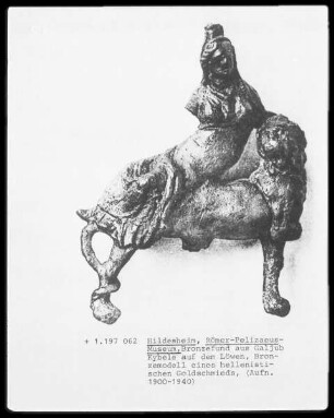 Kybele auf dem Löwen, Bronzemodell eines hellenistischen Goldschmiedes