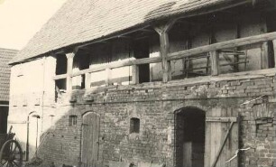 Wirtschaftsgebäude mit Laubengang in Riegel : Bróžnja z galeriju w Roholnju