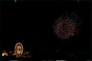 Freiburg: Feuerwerk vom Sternwald aus [mit Riesenrad]