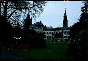 Weinheim: Schloss mit Turm und Tor