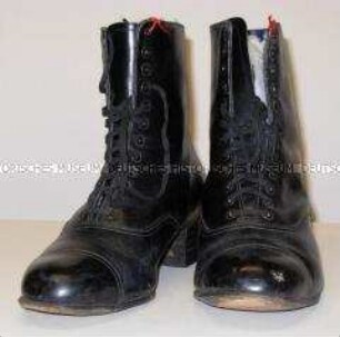 Ein Paar Stiefel für weibliche Angehörige des Reichsarbeitsdienstes (RAD)