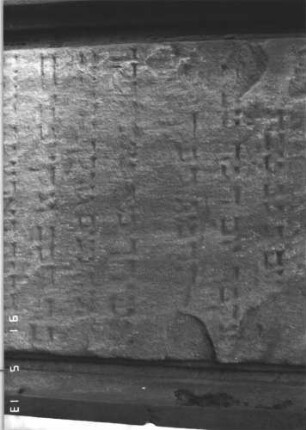 Grabstein 240 (Index: 100009203) Zustand: Vorderseite stark verwittert Maße HxBxT: 142x59x18 cm: Grabstein 240B (Nachholaufnahme)