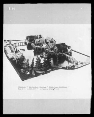 Pfahlbau-Siedlung