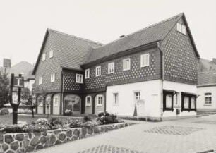 Wohnhaus mit Tourist-Information