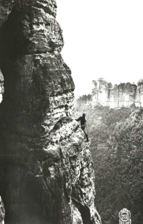 Sächsische Schweiz, Rathener Gebiet. Vorderer Gansfels. Seilschaft Bruno Henning am Südwestweg (VIIc)