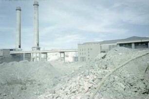 Schalthaus und Schornsteine Vorschaltanlage, 110 kV-Sammelschienenbrücke, Maschinenhaus Werk II, 110 V-Schalthaus Werk II, Sprengung Bunkerschwerbau Vorschaltanlage, von S