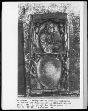 Grabstein des Bürgermeisters Michael Meinel (gest. 1718)