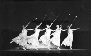 Wintergarten: Girls mit Fanfare (Ballett Gsovsky)