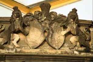 Detail voriges Bild: Wappenstein an der Schlosskirche