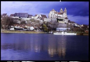 Breisach: Münsterberg über den Rhein, mit Hotel, vom elsässichen Ufer