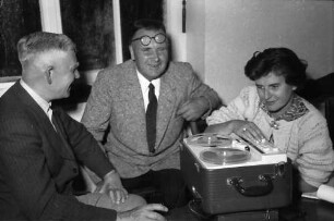 Nierswalde: Gruppe bei Tonaufnahmen