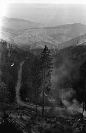 Schauinsland: Fernsicht ins Rheintal; von der Höhe; rechts mit Feuer