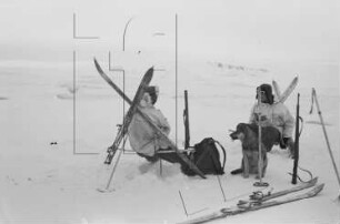Eis vor dem Südabfall Kap Lovén : Rast (Heinz Schneider, Werner Schlösser)